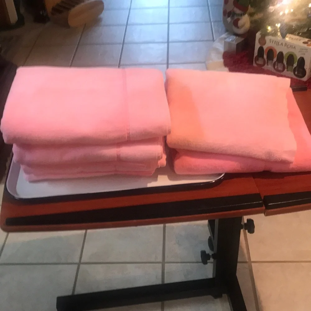Towels Bundle of 6 Vintage Pink Bath Towels